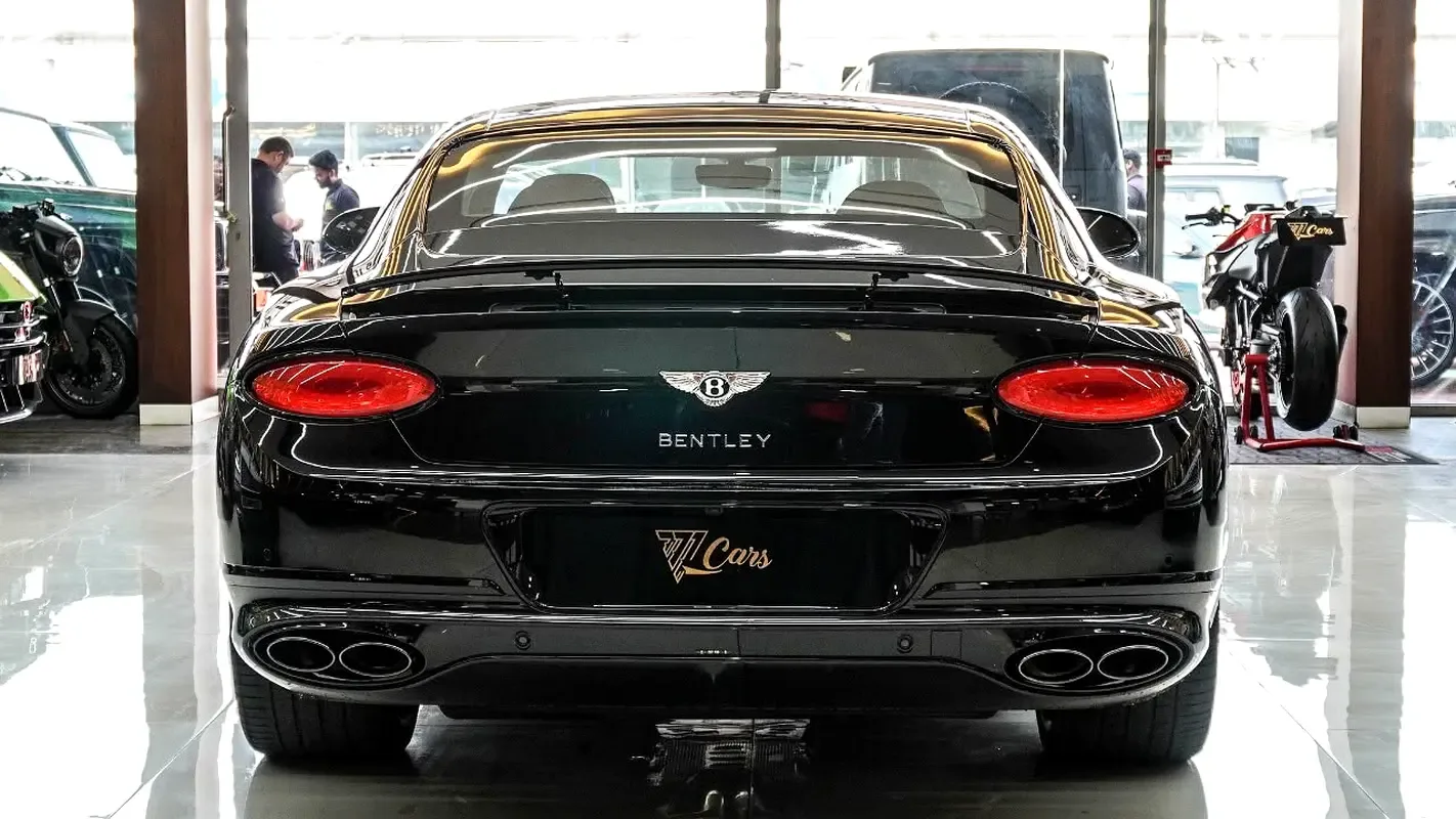 Bentley Continental GT 4.0 AMT AWD (550 حصان) - 17