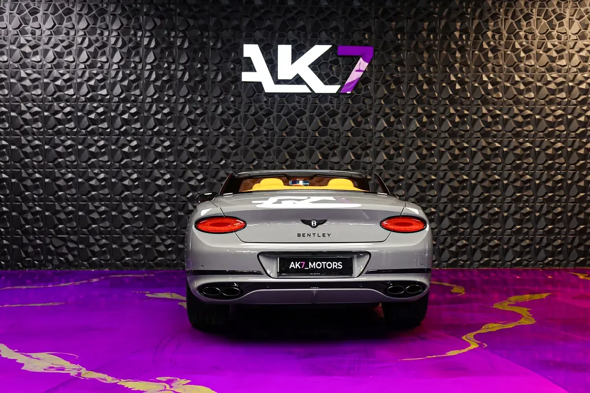 Bentley Continental GT 4.0 AMT AWD (550 حصان) - 4