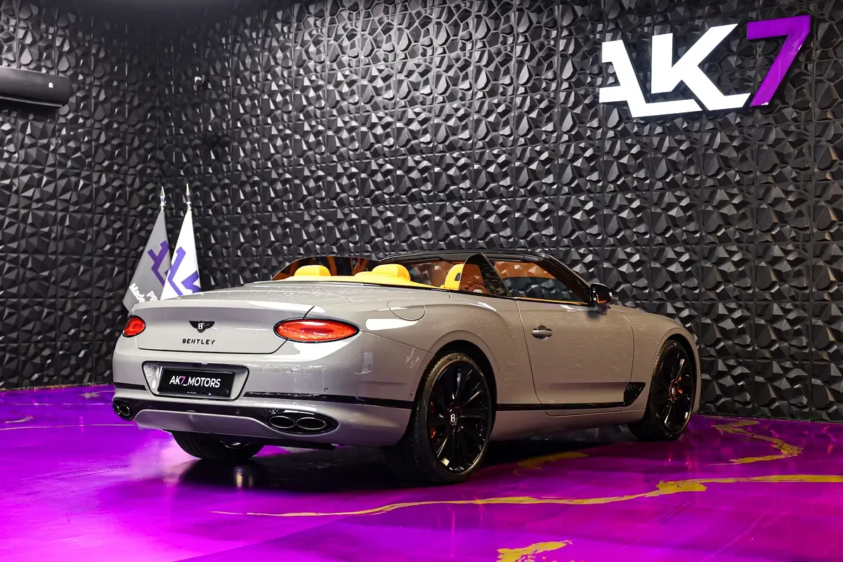 Bentley Continental GT 4.0 AMT AWD (550 حصان) - 3