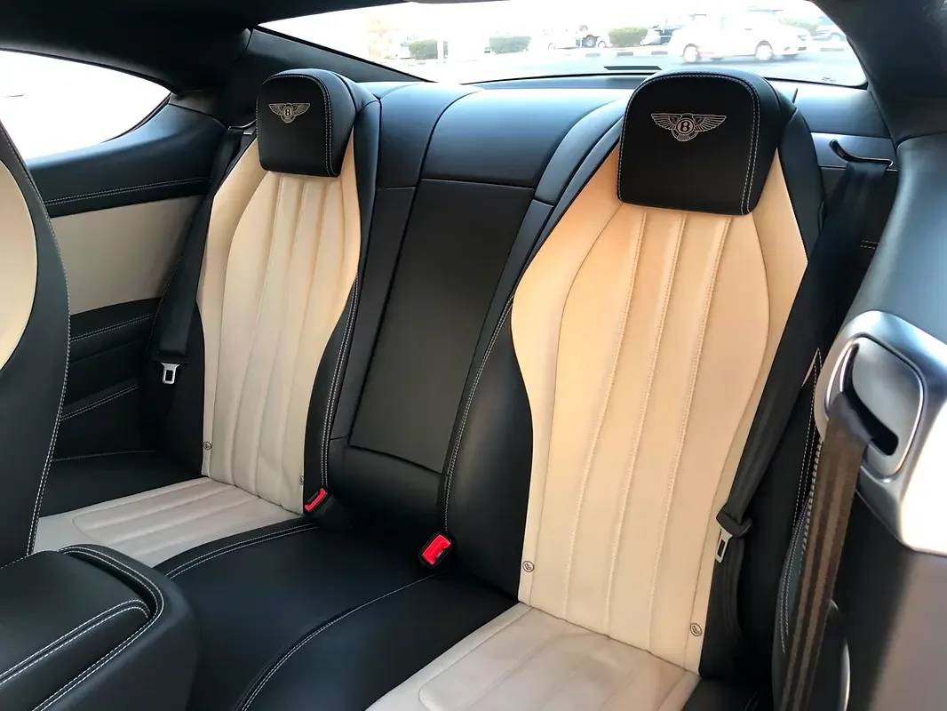 Bentley Continental GT 4.0 AT AWD (528 حصان) - 9
