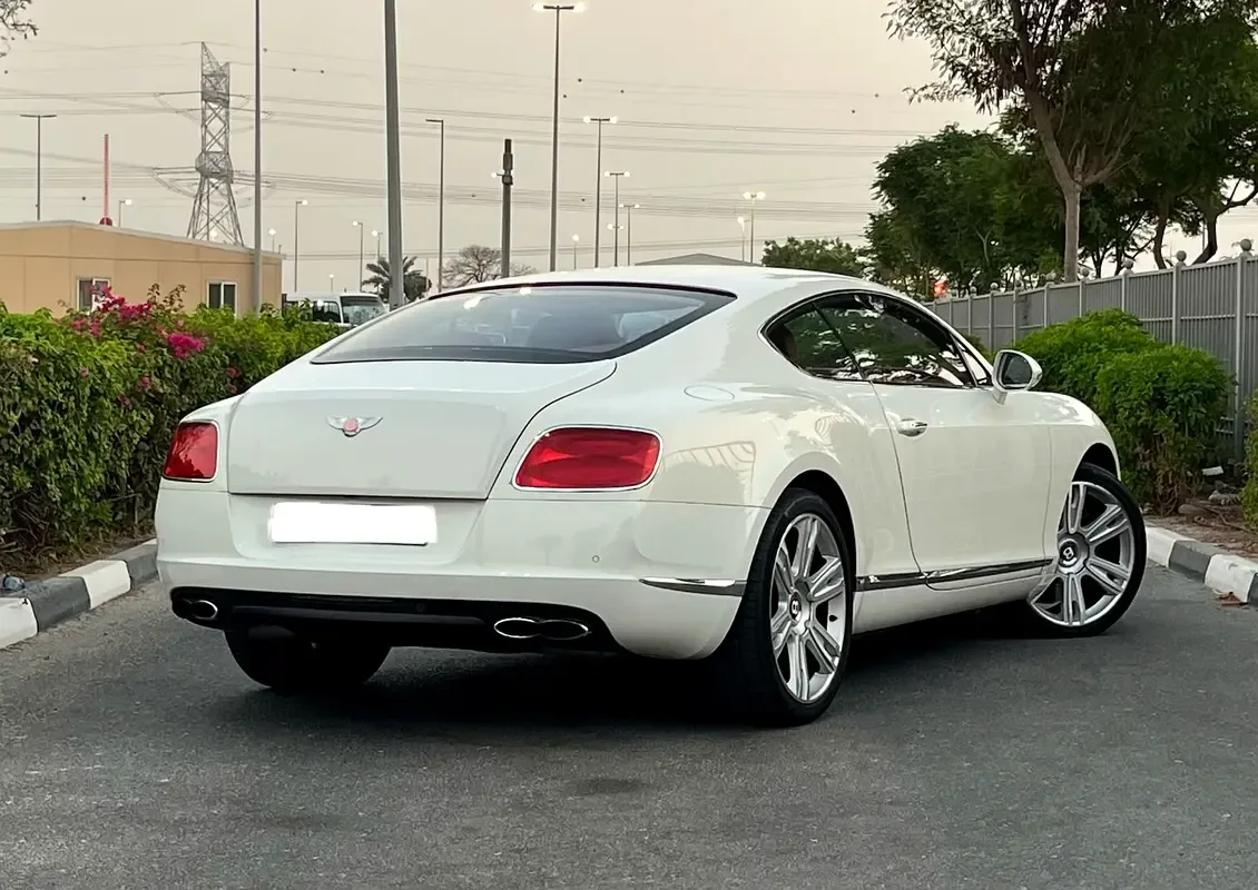 Bentley Continental GT 4.0 AT AWD (528 حصان) - 4