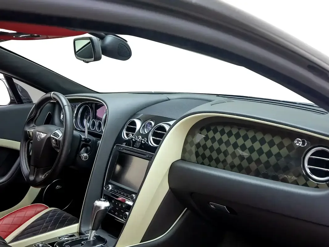 Bentley Continental GT 6.0 AMT AWD (659 حصان) - 10