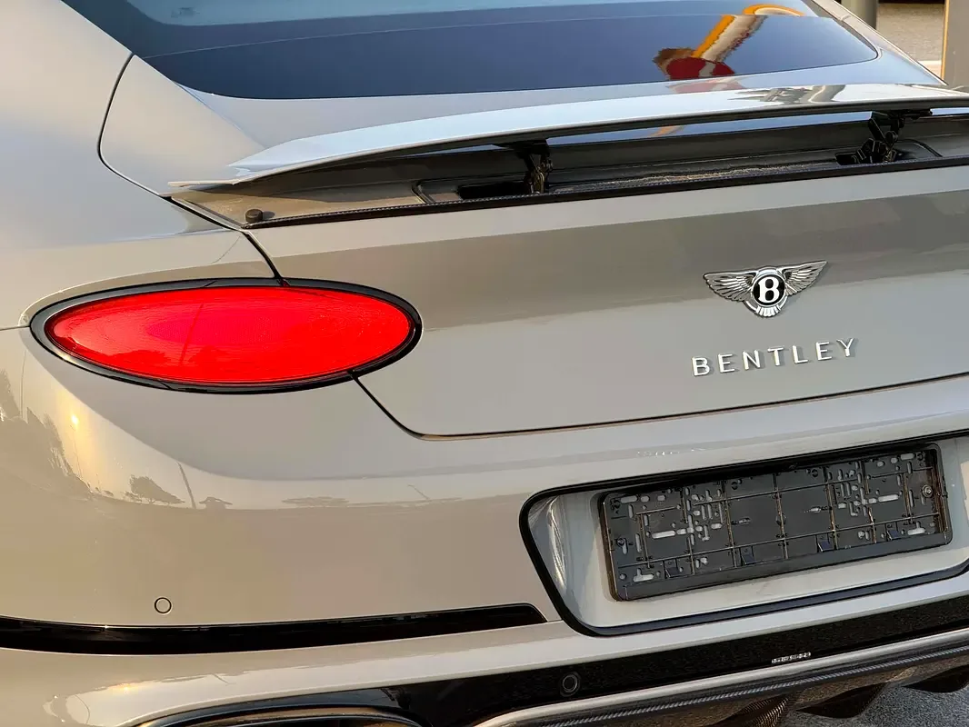 Bentley Continental GT 6.0 AMT AWD (659 حصان) - 18
