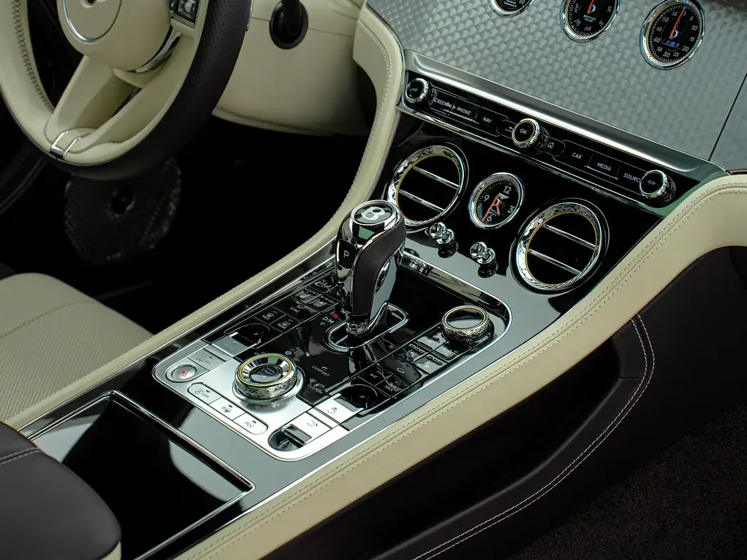 Bentley Continental GT 6.0 AMT AWD (659 حصان) - 19