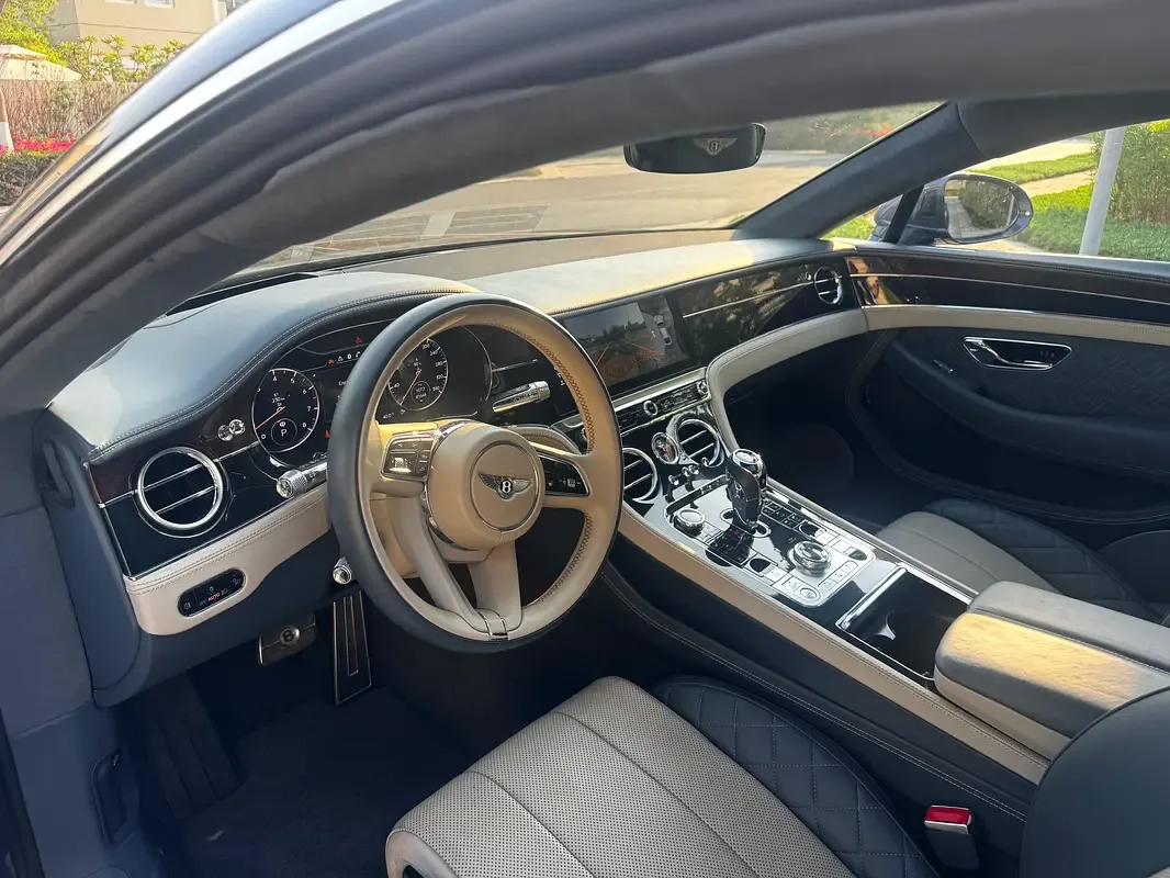 Bentley Continental GT 6.0 AWD AMT (635 hp) - 13
