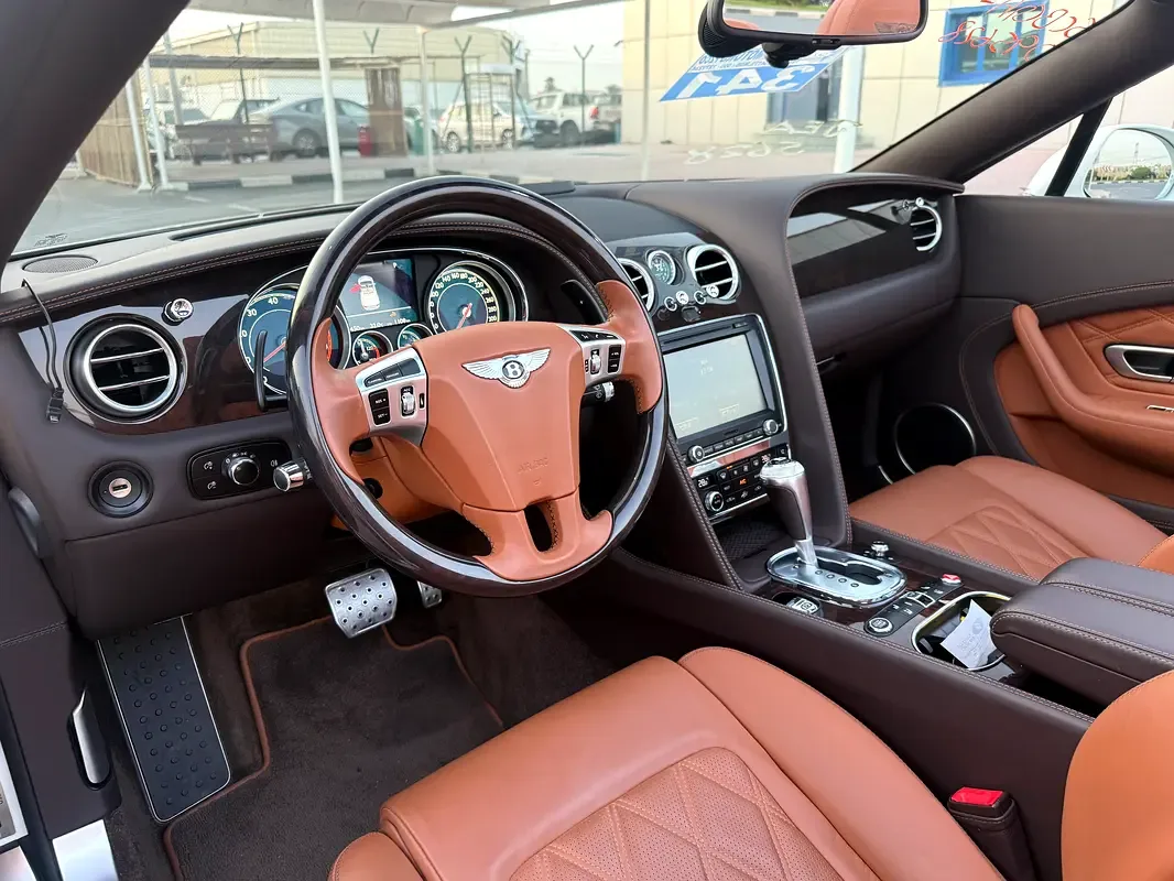 Bentley Continental GT 6.0 AWD AT (625 حصان) - 8