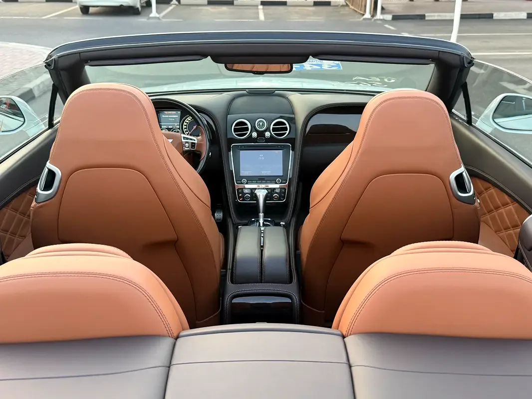 Bentley Continental GT 6.0 AWD AT (625 حصان) - 10