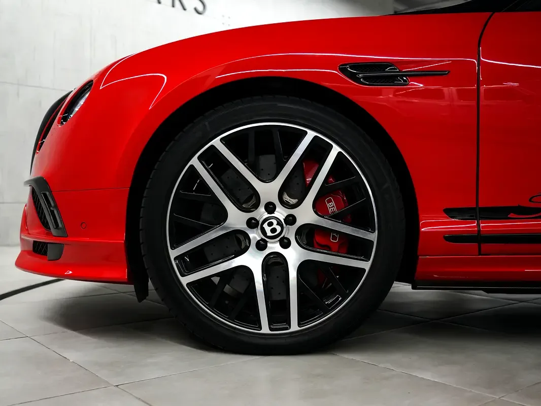 Bentley Continental GT 6.0 W12 AWD AT (710 حصان) - 4