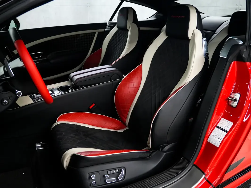 Bentley Continental GT 6.0 W12 AWD AT (710 حصان) - 12