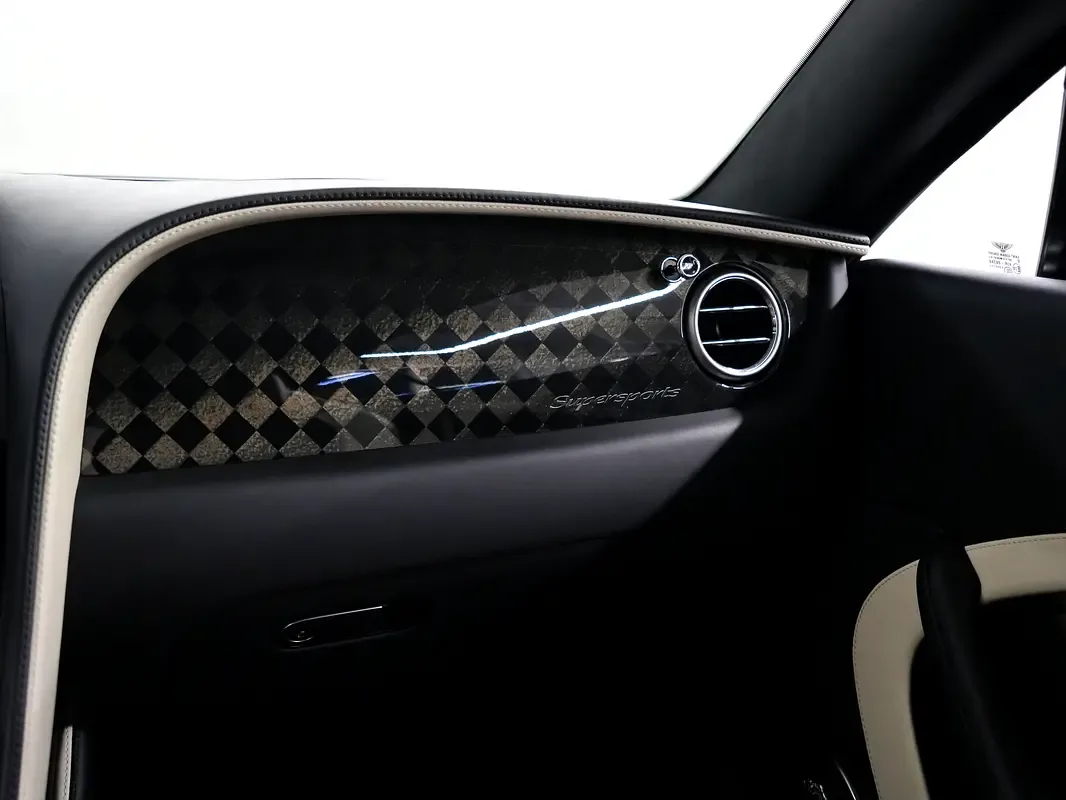 Bentley Continental GT 6.0 W12 AWD AT (710 حصان) - 16