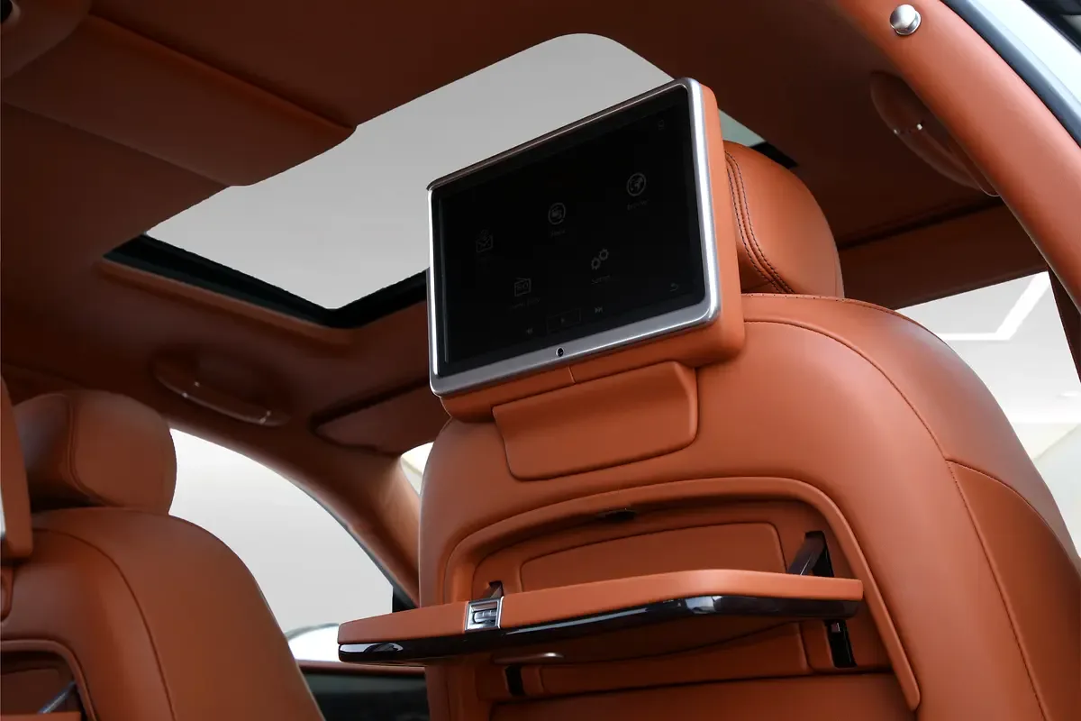 Bentley Flying Spur 4.0 V8 AWD AT (507 حصان) - 19