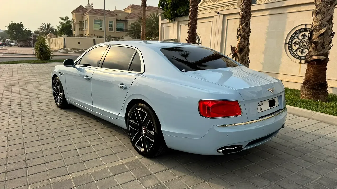 Bentley Flying Spur 4.0 V8 AWD AT (507 حصان) - 2