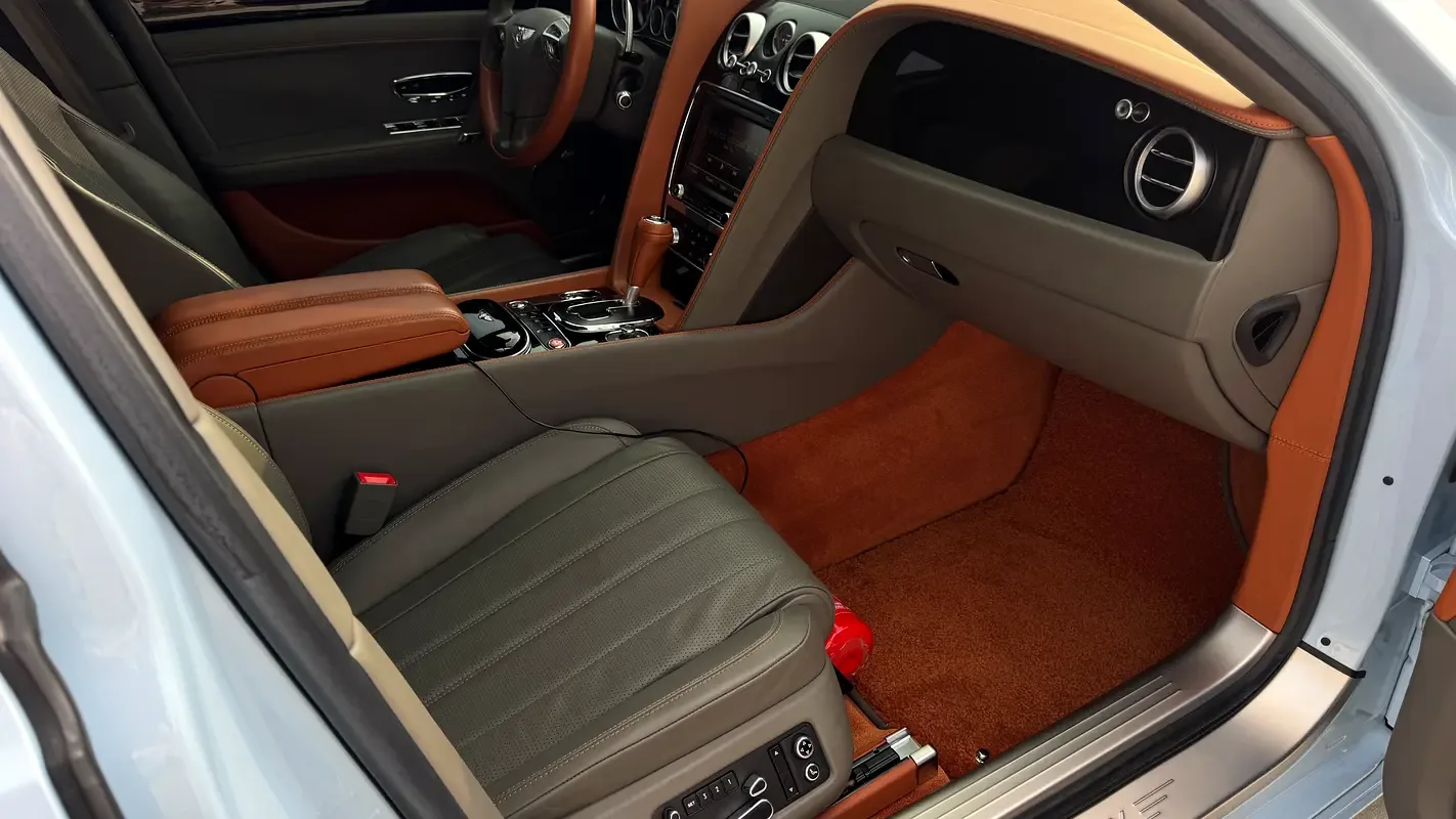 Bentley Flying Spur 4.0 V8 AWD AT (507 حصان) - 10