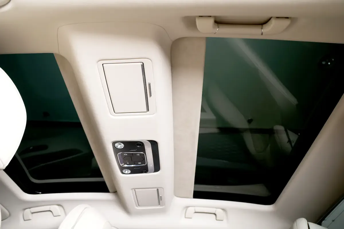 Bentley Flying Spur 6.0 AMT AWD (635 حصان) - 14