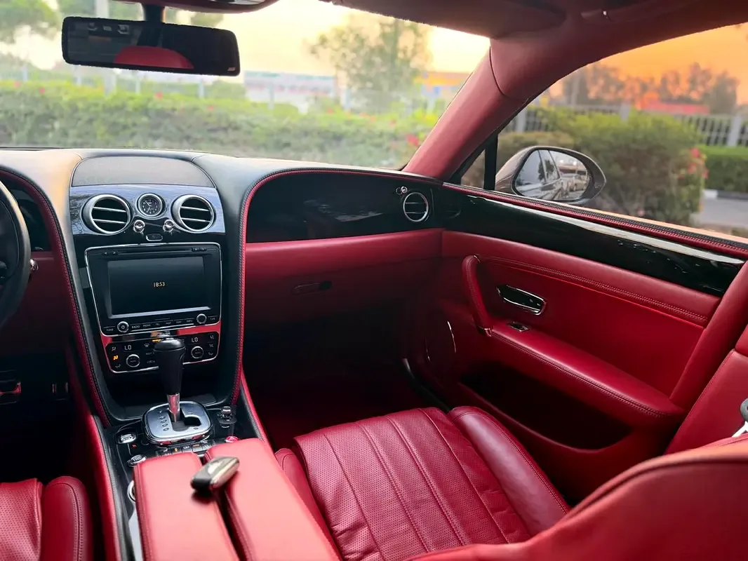 Bentley Flying Spur 6.0 W12 AWD AT (625 hp) - 14