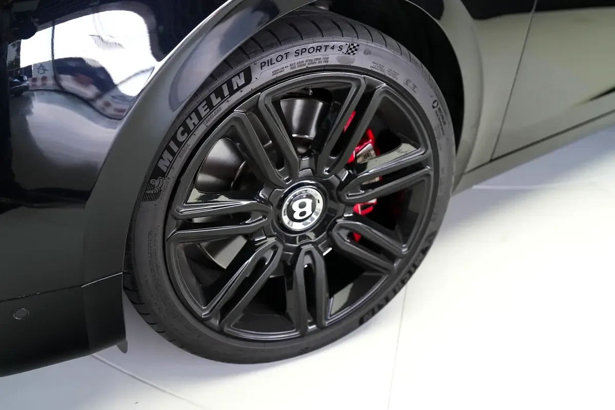 Bentley Flying Spur 6.0 W12 AWD AT (625 حصان) - 6