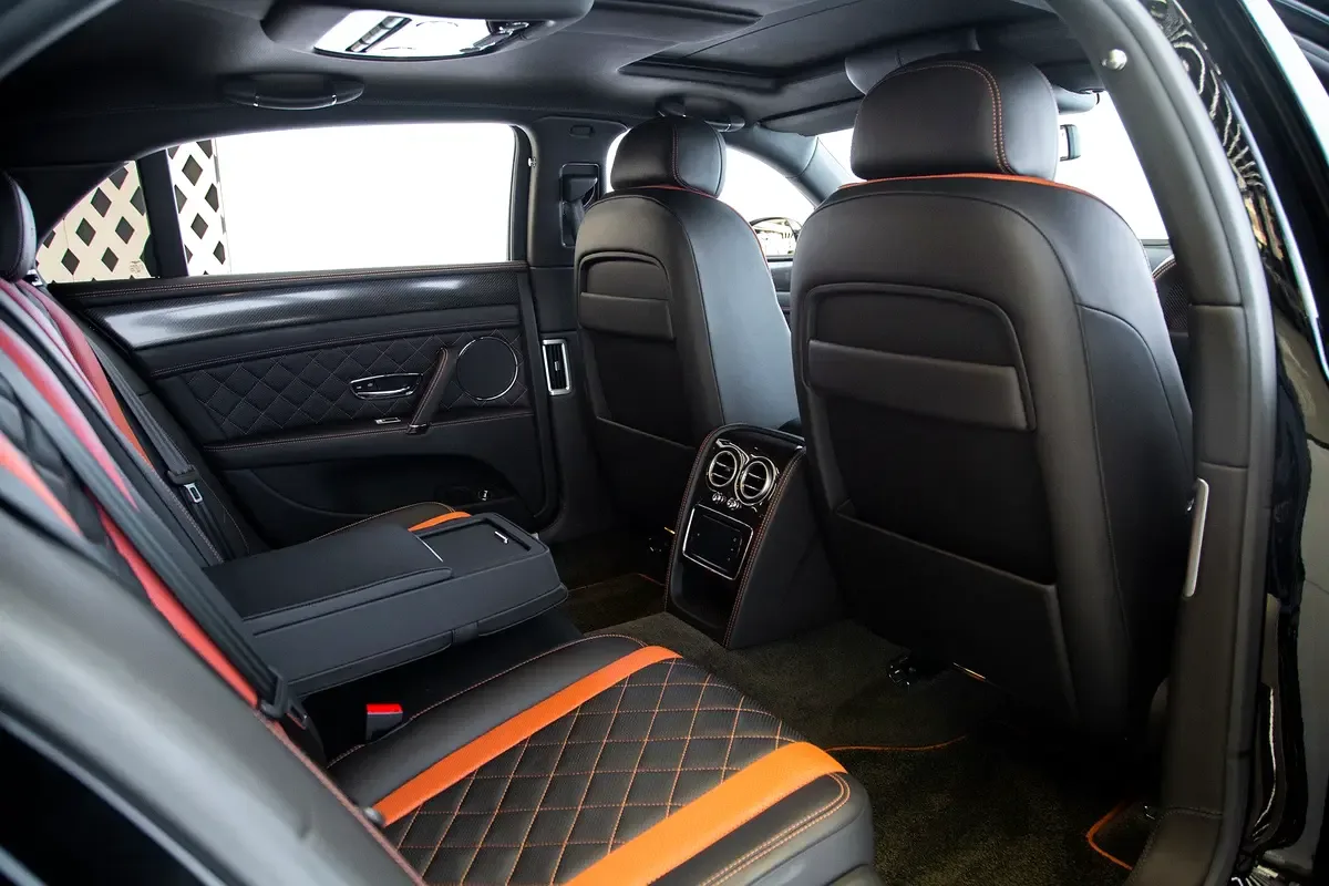 Bentley Flying Spur 6.0 W12 AWD AT (625 حصان) - 10
