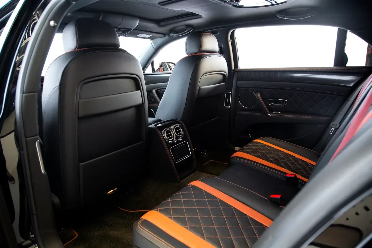 Bentley Flying Spur 6.0 W12 AWD AT (625 حصان) - 9