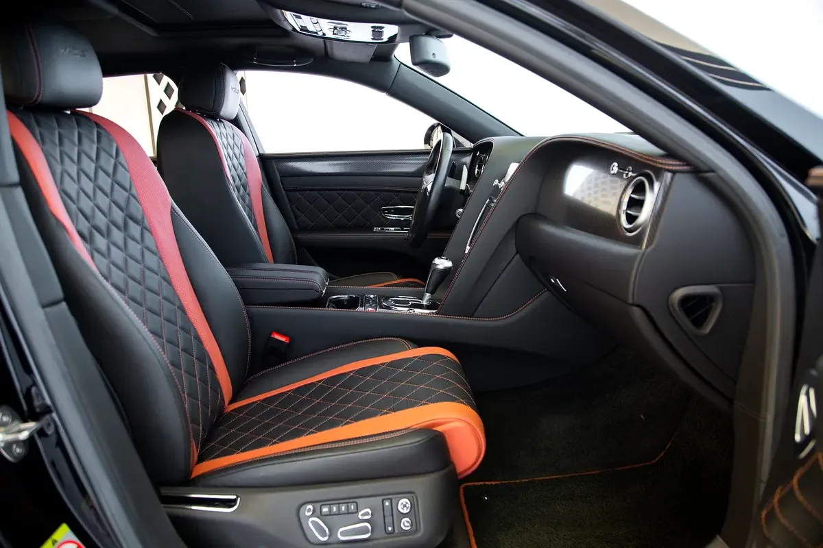 Bentley Flying Spur 6.0 W12 AWD AT (625 حصان) - 16