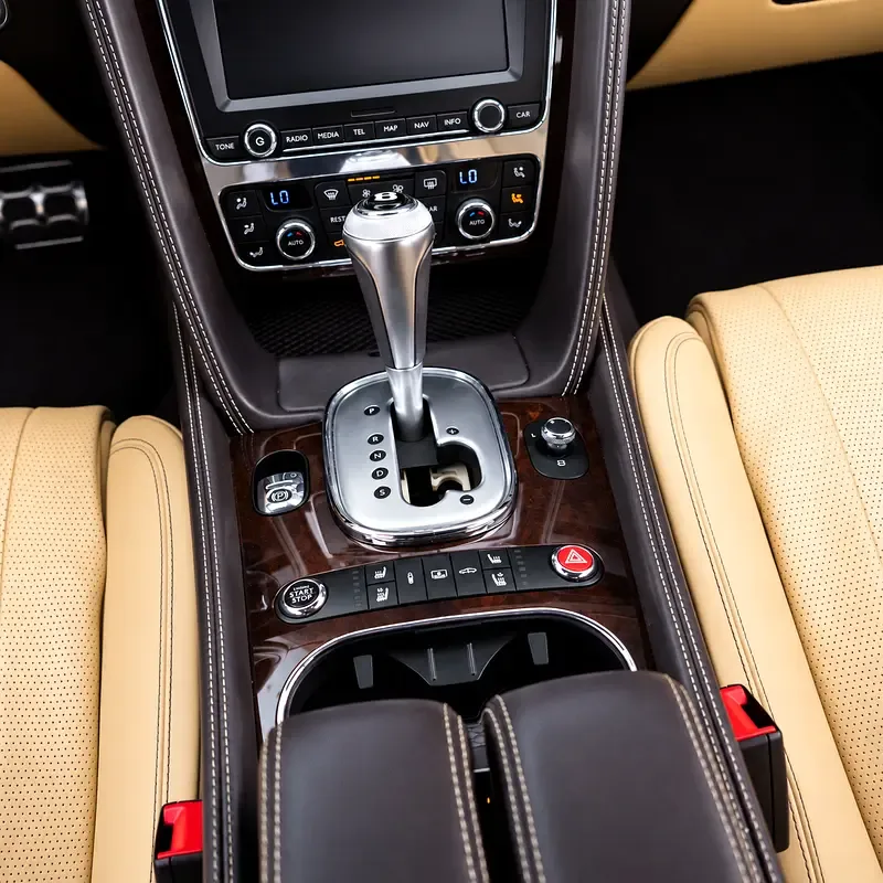 Bentley Flying Spur 6.0 W12 AWD AT (625 hp) - 11