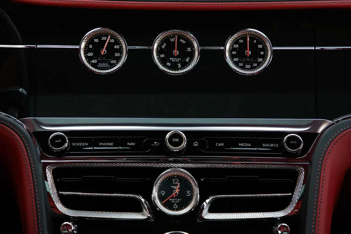 Bentley Flying Spur 6.0 W12 AWD AT (635 حصان) - 14