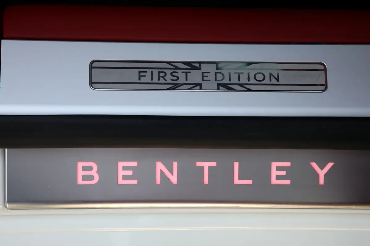 Bentley Flying Spur 6.0 W12 AWD AT (635 حصان) - 20