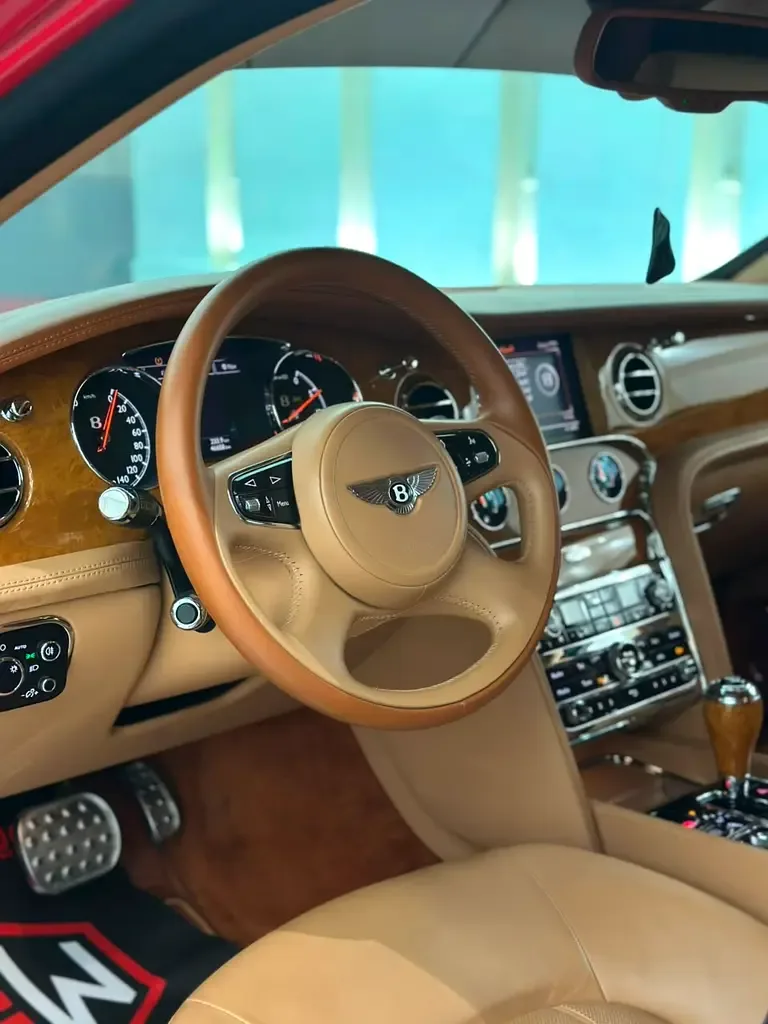 Bentley Mulsanne 6.75 AT (512 hp) - 11