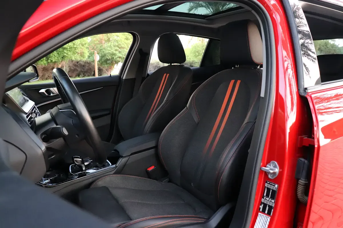 BMW 1 series 120d Steptronic xDrive (190 حصان) - 10