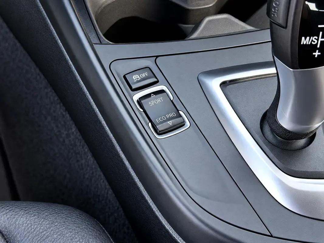 BMW 1 series 2.0 AT (192 hp) - 10