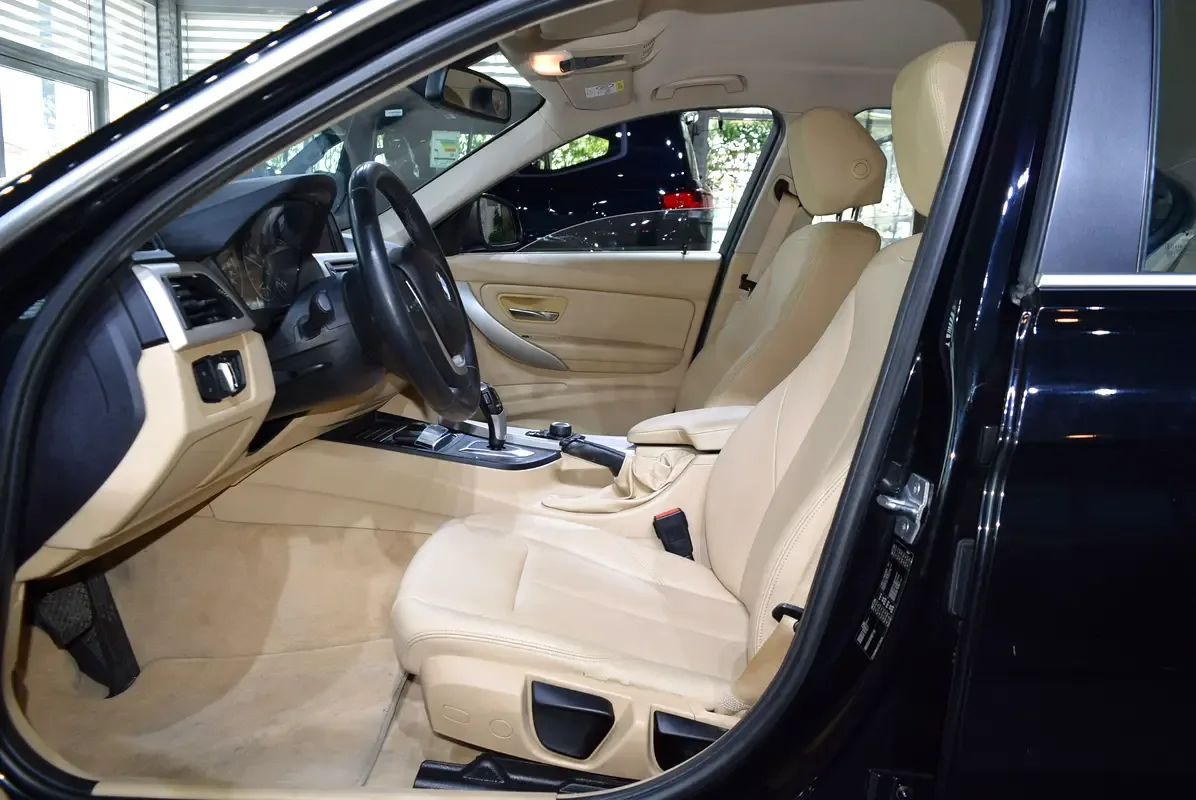 BMW 3 series 318i Steptronic (136 حصان) - 7