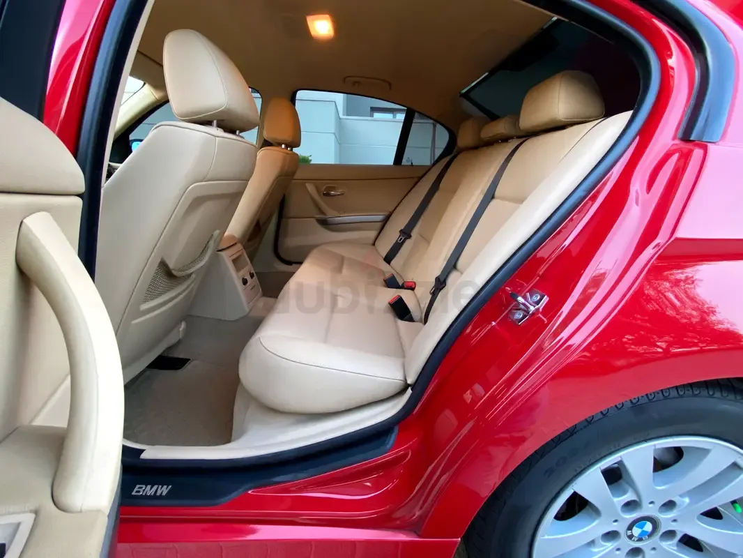 BMW 3 series 320i AT (156 حصان) - 7