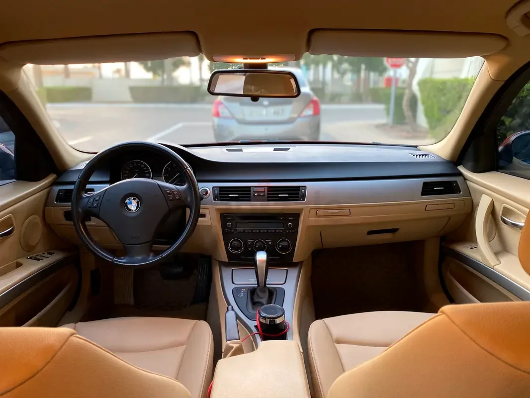 BMW 3 series 320i AT (156 حصان) - 10