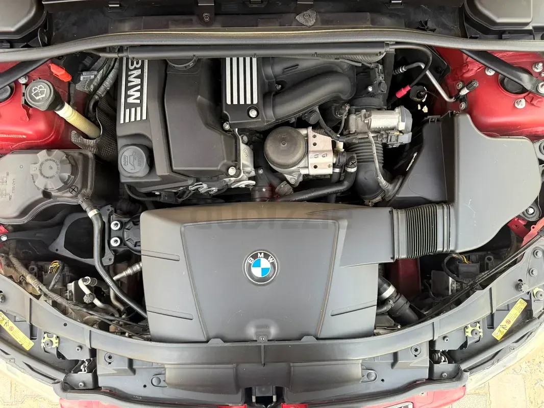 BMW 3 series 320i AT (156 حصان) - 18