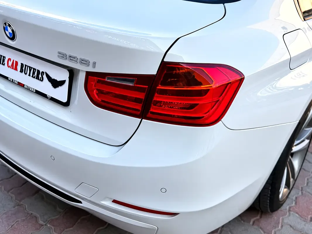 BMW 3 series 328i AT (245 hp) - 8