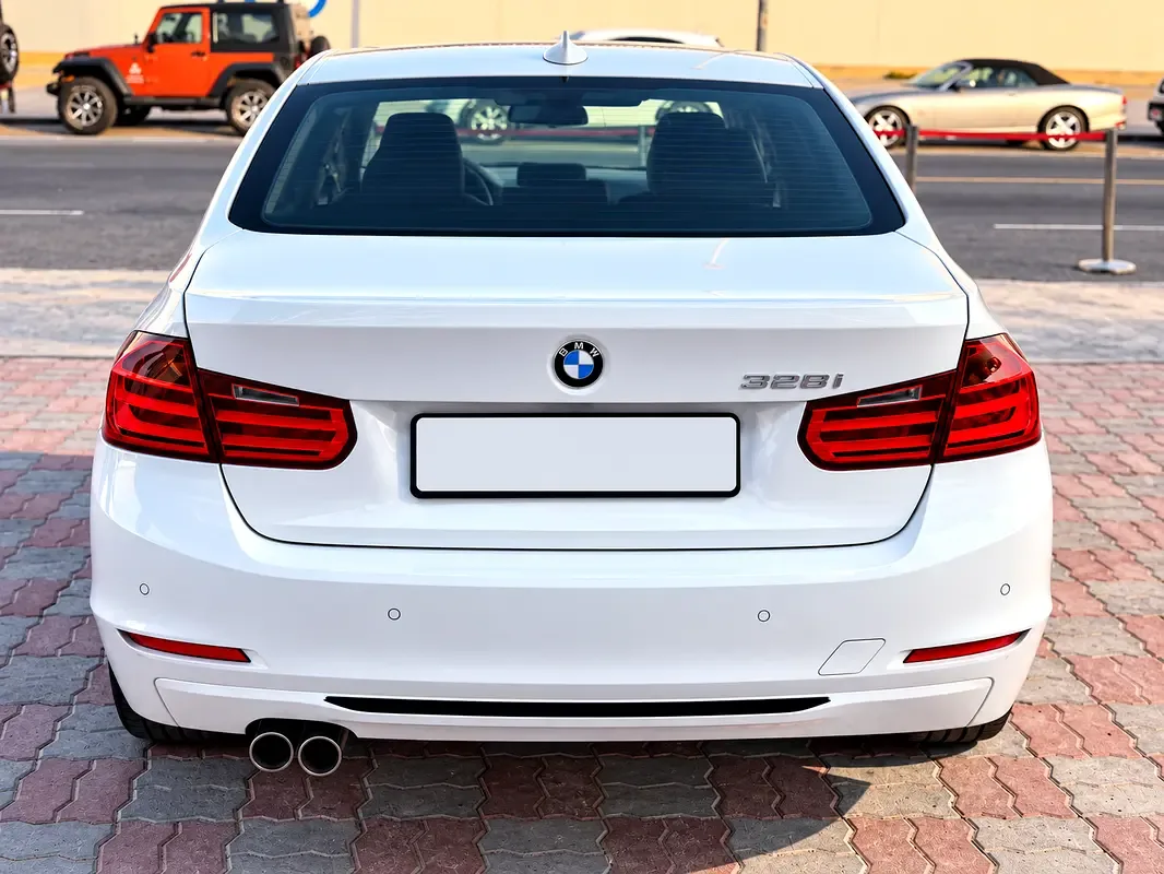 BMW 3 series 328i AT (245 حصان) - 5