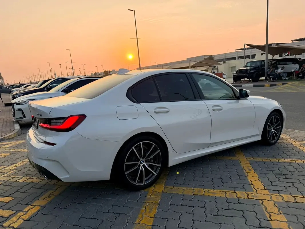 BMW 3 series 330i Steptronic xDrive (258 hp)