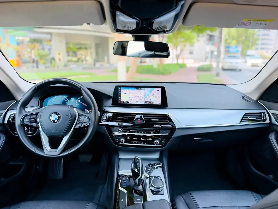 BMW 5 series 2.0 AT (184 حصان) - 17