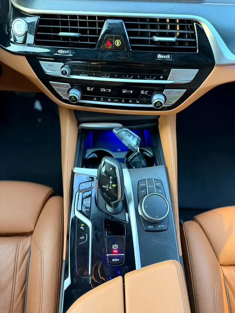 BMW 5 series 2.0 AT (184 حصان) - 12