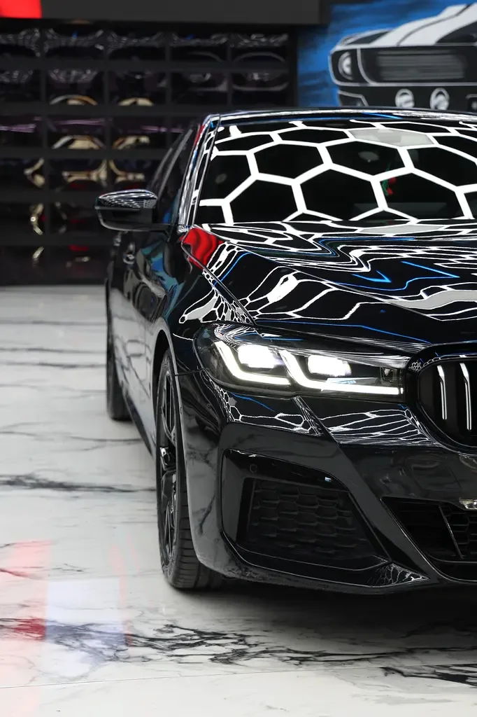 BMW 5 series 4.4 AT 4WD (530 حصان) - 5