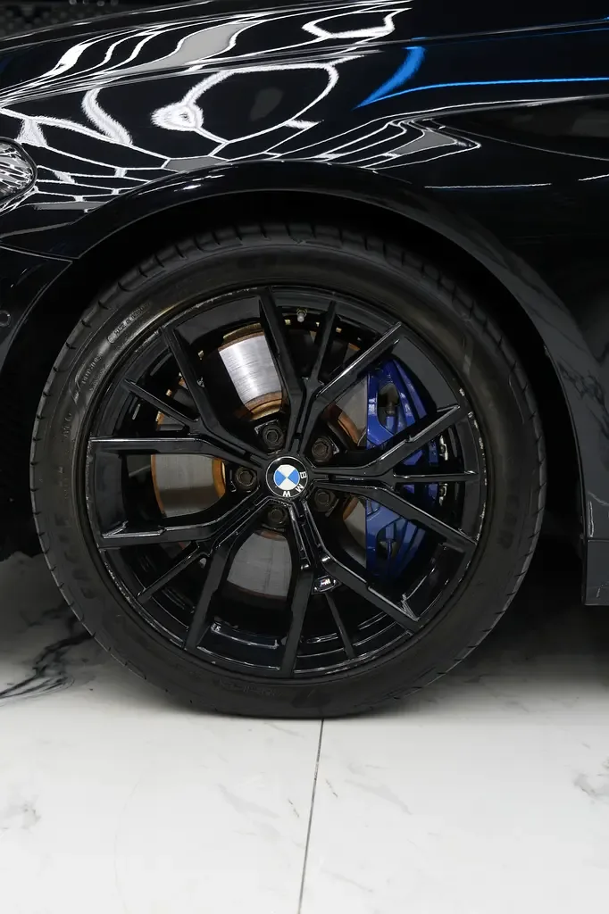 BMW 5 series 4.4 AT 4WD (530 حصان) - 20