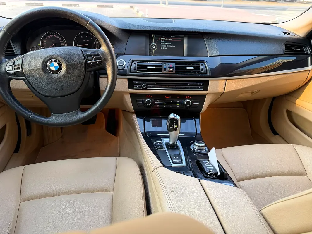 BMW 5 series 520i Steptronic (184 حصان) - 14