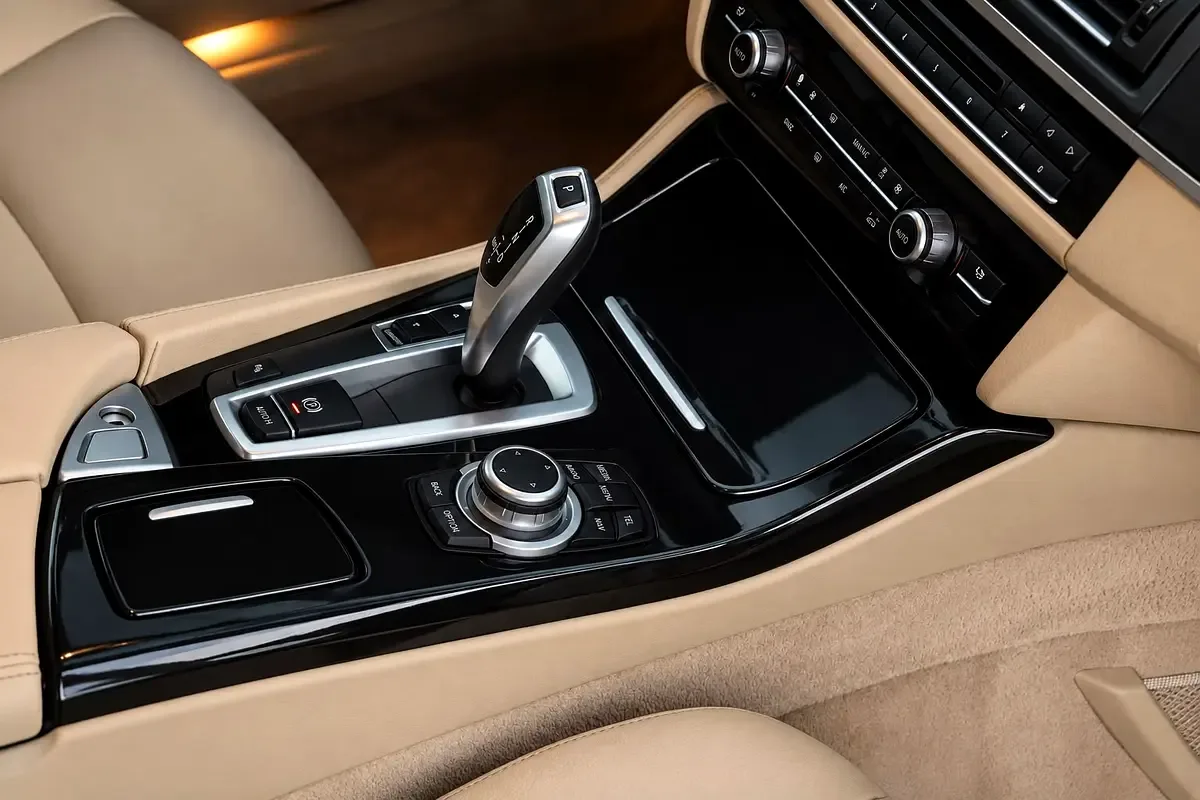 BMW 5 series 520i Steptronic (184 حصان) - 10
