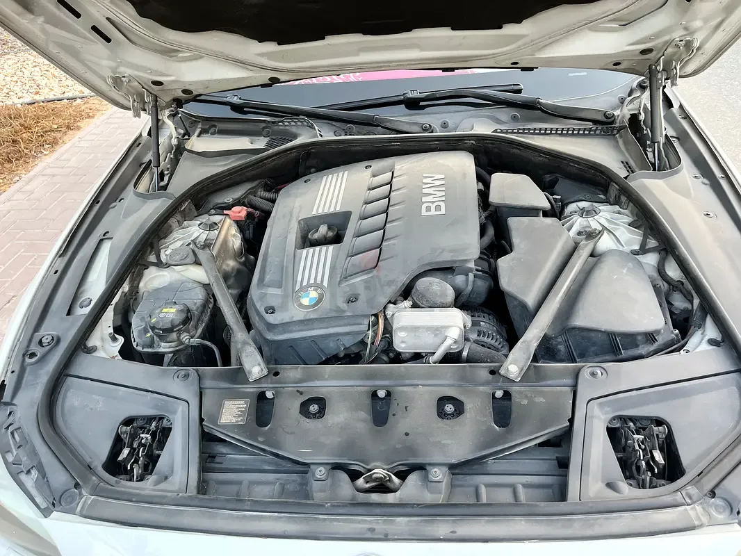 BMW 5 series 530i Steptronic (272 hp)