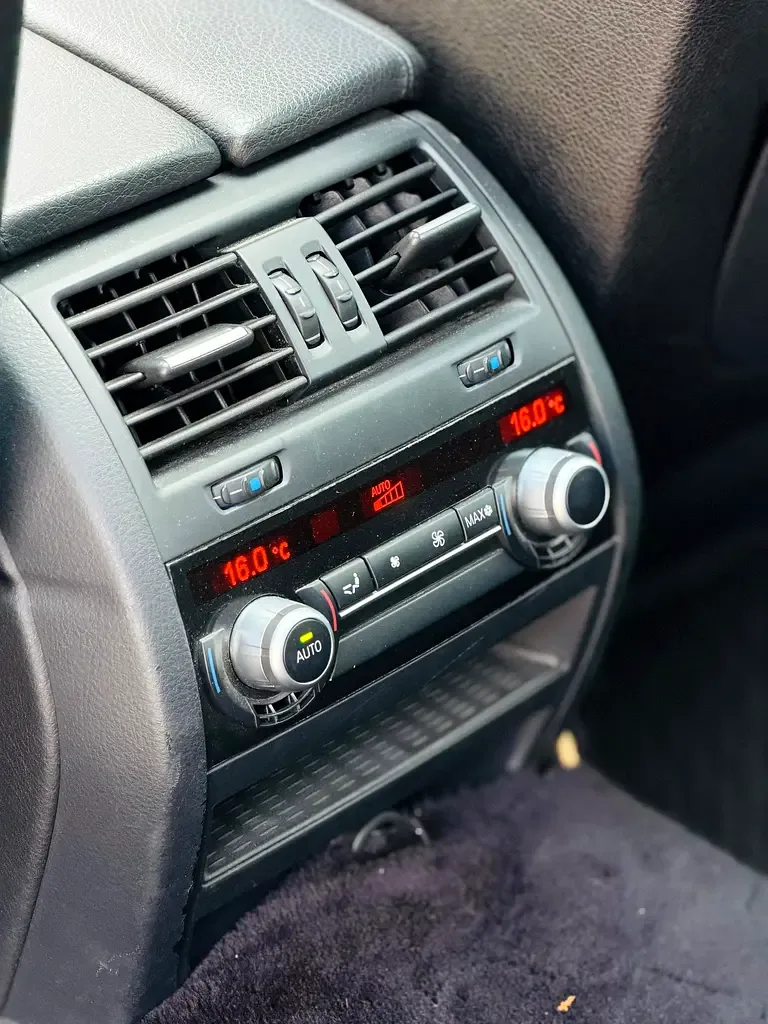 BMW 5 series 530i Steptronic (272 حصان) - 13