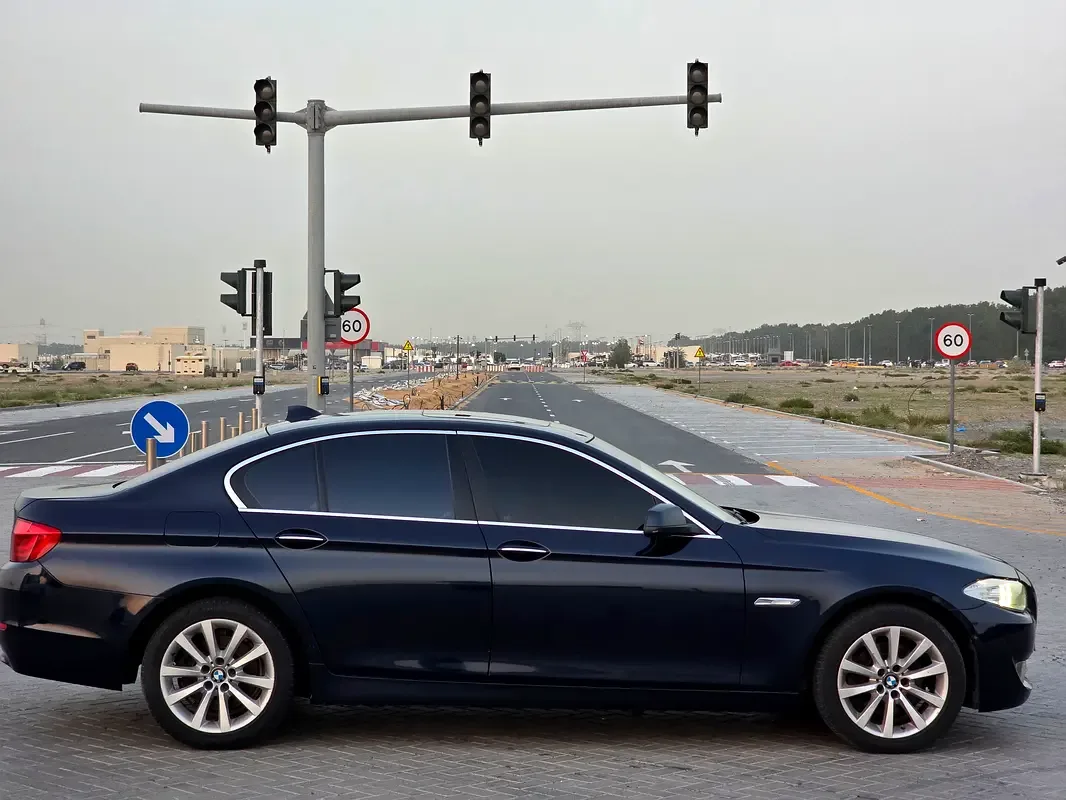 BMW 5 series 530i Steptronic (272 حصان) - 8