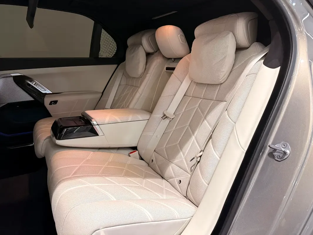 BMW 7 series 3.0 AT (380 hp) - 10