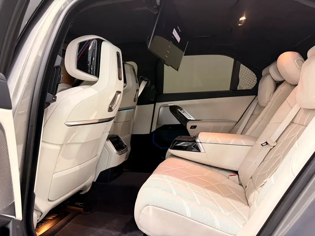 BMW 7 series 3.0 AT (380 hp) - 12