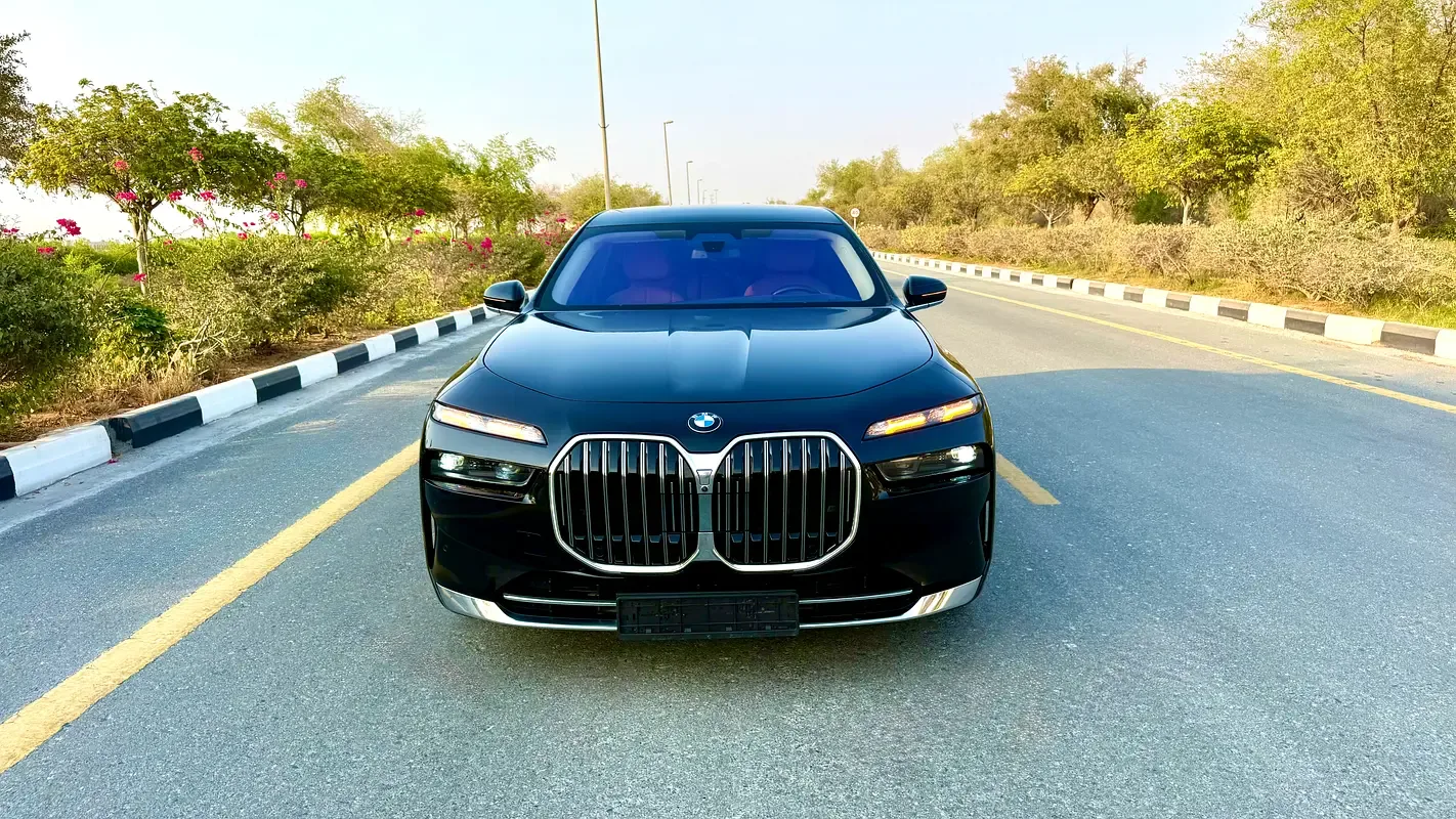 BMW 7 series 3.0 AT RWD (272 hp)