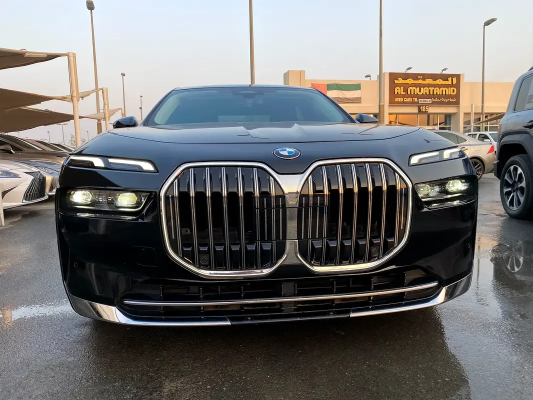 BMW 7 series 3.0 AT RWD (272 حصان) - 4