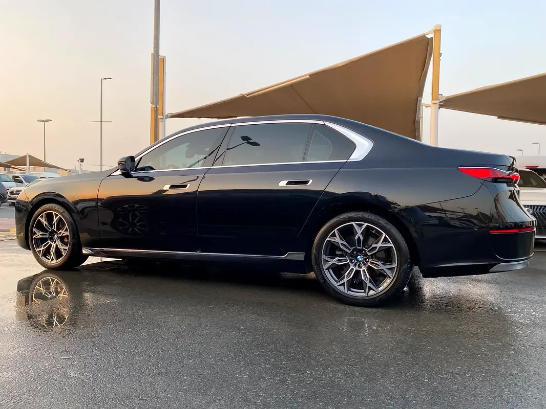 BMW 7 series 3.0 AT RWD (272 حصان) - 8